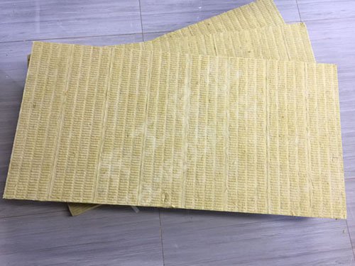 外墻巖棉板在建筑行業(yè)中主要起到什么作用？